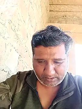 Snapshot of karanrana8824 chatting on February 3, 10:20 am karanrana8824 online show from February 3, 10:20 am