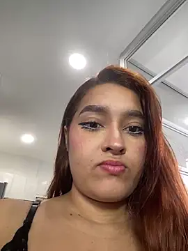 Snapshot of Emily_Vex chatting on February 5, 11:48 am Emily Vex online show from February 5, 11:48 am