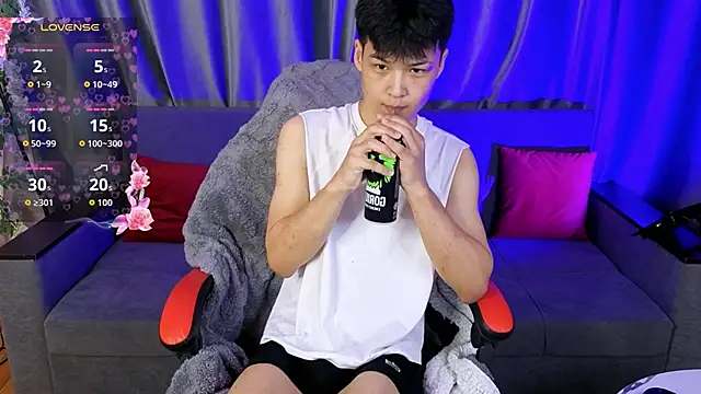 XanneLL online show from February 17, 2:02 pm