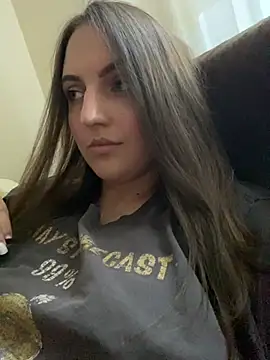 AliceDesmee online show from July 13, 3:59 pm