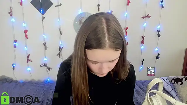 Elina X online show from June 3, 1:25 pm