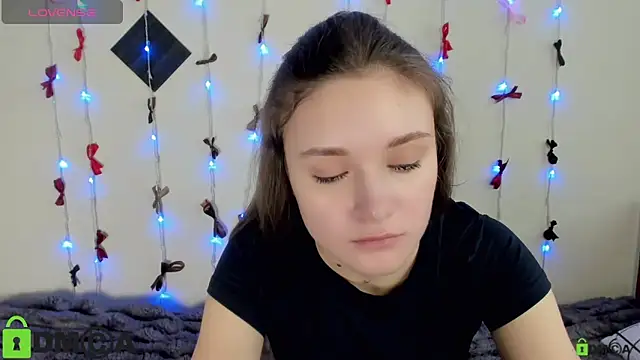 Elina X online show from June 8, 2:50 pm