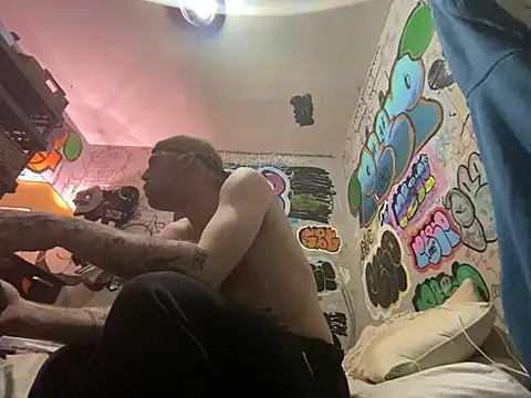 gothboiplzty online show from April 23, 3:30 am