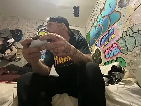 gothboiplzty online show from April 26, 8:01 am