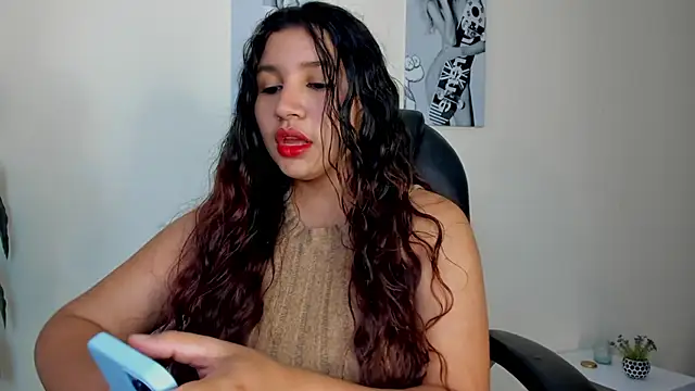 Snapshot of Victoria_Rosee chatting on February 11, 12:54 pm Victoria Rosee online show from February 11, 12:54 pm