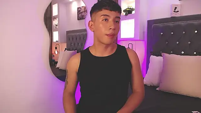 Snapshot of Fancy_Vixen chatting on March 7, 4:31 am Fancy Vixen online show from March 7, 4:31 am