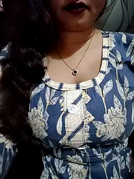 PARI51 online show from March 19, 8:13 pm