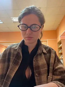 AsynaYuuki online show from February 28, 11:11 am