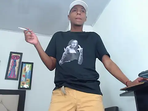 hotboyluxe online show from February 6, 3:00 am