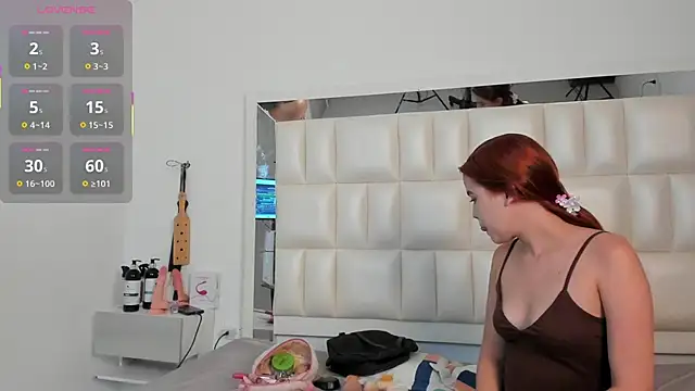 liorah wolf online show from June 15, 8:22 pm