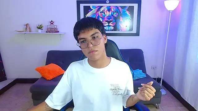 Maecum18 online show from April 22, 8:54 pm