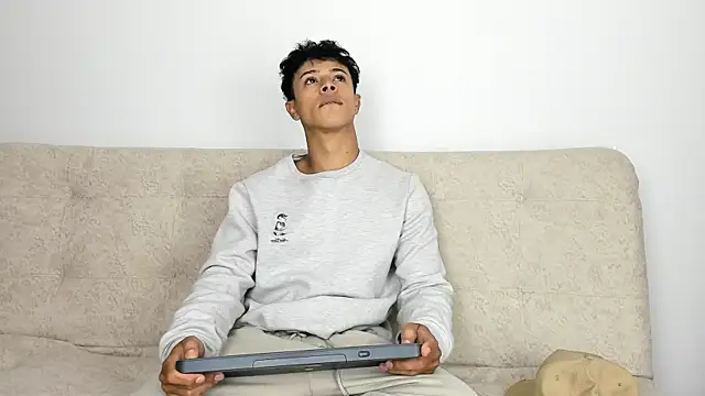  Alex Colton online show from February 16, 11:12 pm