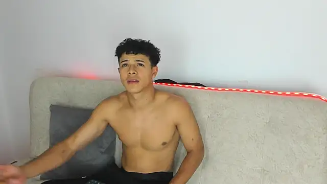  Alex Colton online show from March 8, 2:15 am