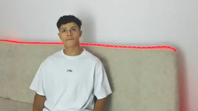  Alex Colton online show from April 3, 10:08 pm