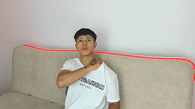  Alex Colton online show from April 10, 10:03 pm