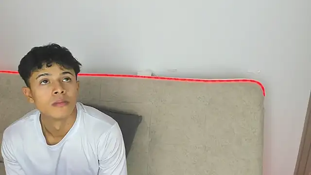  Alex Colton online show from April 14, 10:27 pm