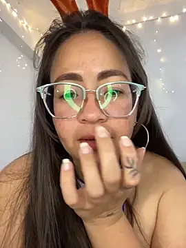 alisbloom online show from February 24, 6:06 pm