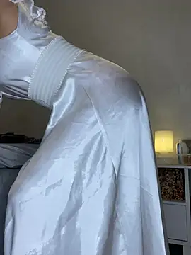 eva luz online show from April 23, 7:16 pm