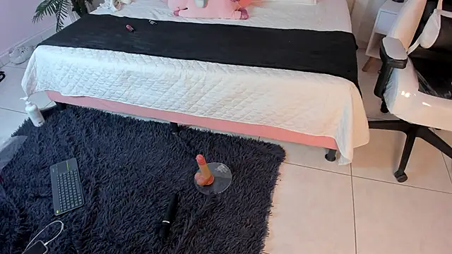 Naty Rose23 online show from April 23, 3:08 am