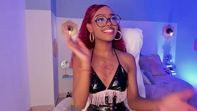 Snapshot of Afrodita_sweeet chatting on February 8, 1:42 am Afrodita sweeet online show from February 8, 1:42 am