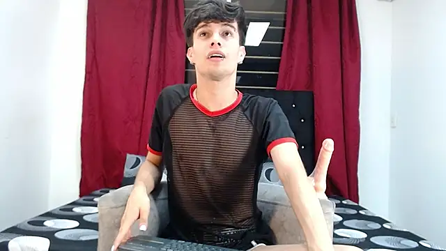 axxxel twink online show from February 6, 1:32 am