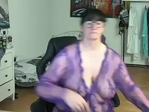 Sylly online show from February 25, 12:45 pm