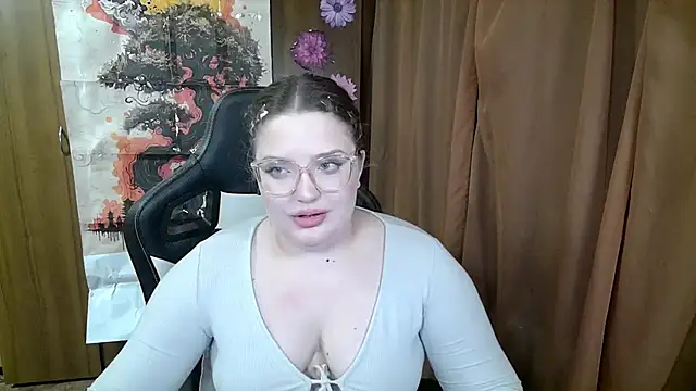 Teasing Dora online show from April 19, 6:21 pm