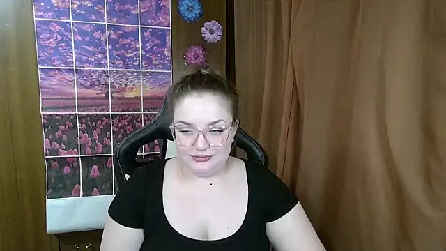 Teasing Dora online show from July 28, 2:29 am