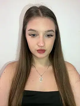 Green eyes lady online show from July 4, 3:51 pm