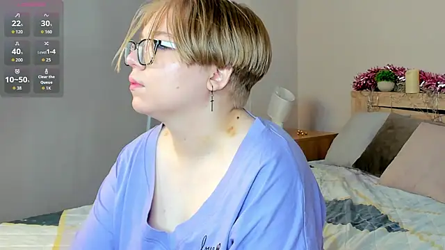 Lauraaa Smith online show from February 18, 12:39 am