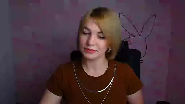 CuttieEmma online show from July 5, 12:01 pm