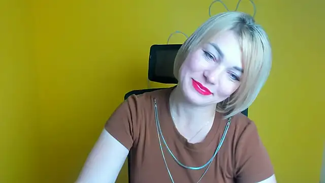 CuttieEmma online show from July 16, 5:46 am
