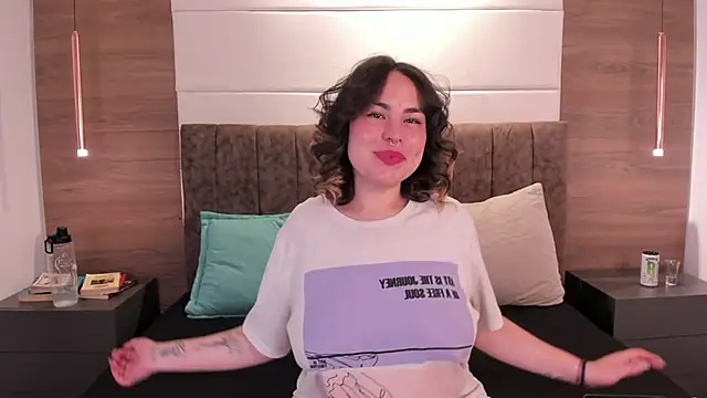 Kennya Rodriguez online show from January 2, 5:24 am