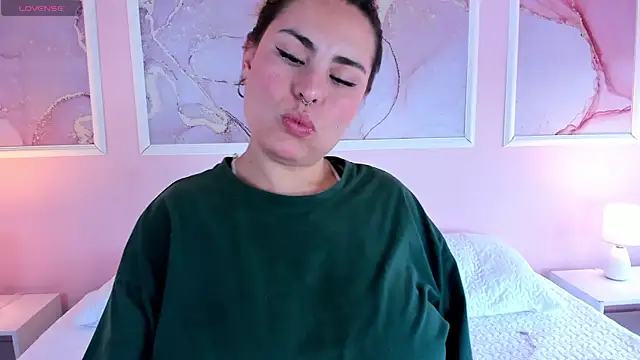 Snapshot of Kennya_Rodriguez chatting on July 11, 5:48 pm Kennya Rodriguez online show from July 11, 5:48 pm