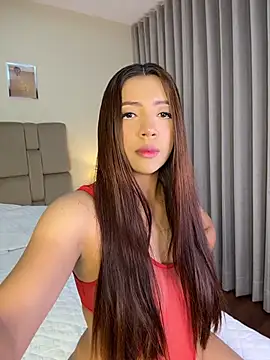 Snapshot of Pushaina__1 chatting on June 3, 7:33 am Pushaina 1 online show from June 3, 7:33 am