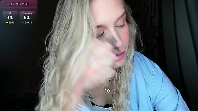 Elysia kiss online show from February 4, 5:02 am