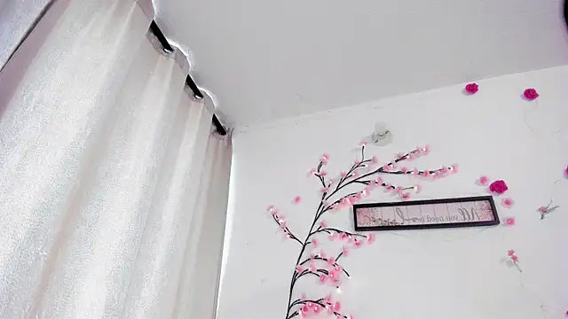 NicoRobinx online show from April 20, 12:08 pm