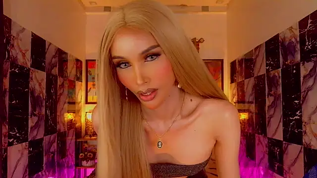 SeductiveSamanthaTS online show from February 18, 4:14 pm