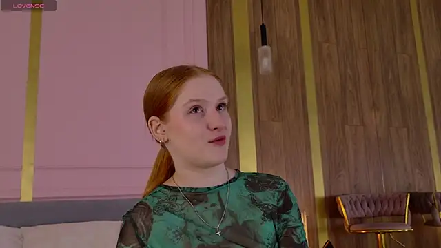 AmandaWatts online show from April 17, 10:18 am