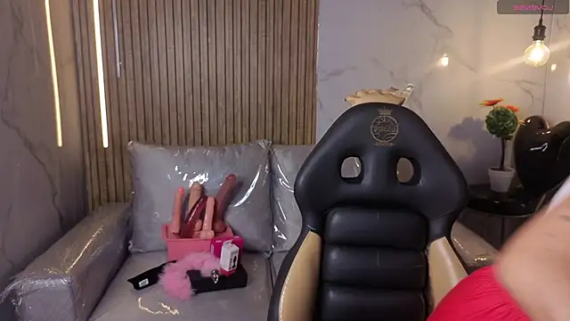 Lynn turner online show from April 18, 3:05 pm