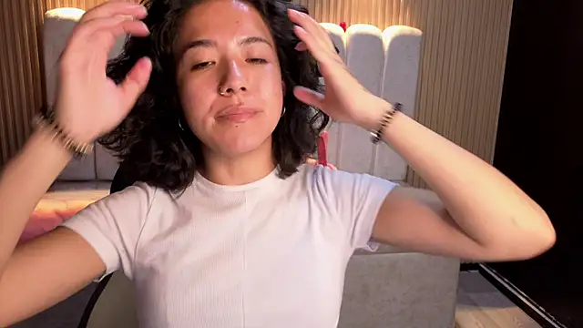 Lynn turner online show from April 22, 12:50 pm