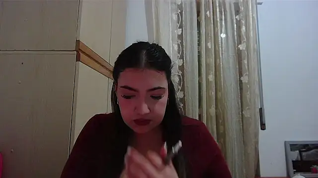 LunaVelix online show from February 10, 8:40 am