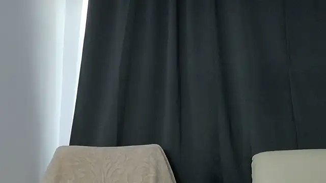 AbellaDesiree online show from March 7, 5:04 am