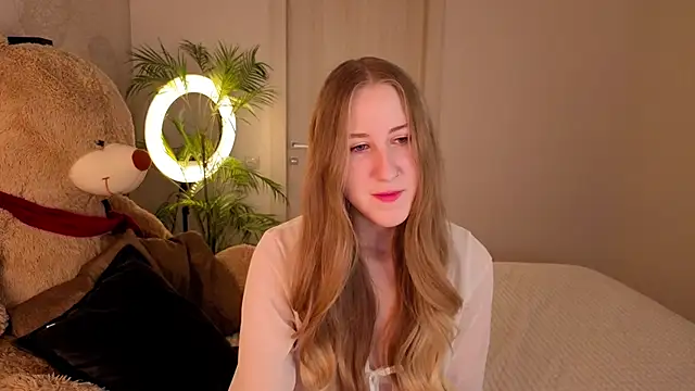 CassieReborn online show from March 2, 4:14 pm