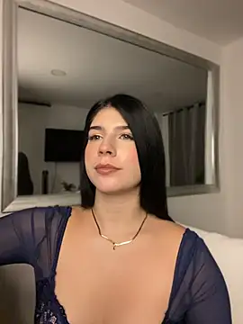  HannahFox  online show from August 6, 11:50 pm