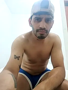 Snapshot of JOC3G chatting on February 2, 3:27 am JOC3G online show from February 2, 3:27 am