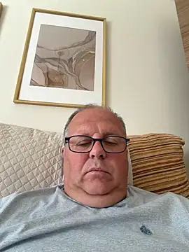 Snapshot of YachtCaptain10 chatting on May 25, 11:38 am YachtCaptain10 online show from May 25, 11:38 am