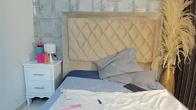 CleoFoxx  online show from March 28, 12:27 pm