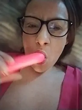 Snapshot of Sexycaylaxxxx chatting on May 18, 6:14 pm Sexycaylaxxxx online show from May 18, 6:14 pm