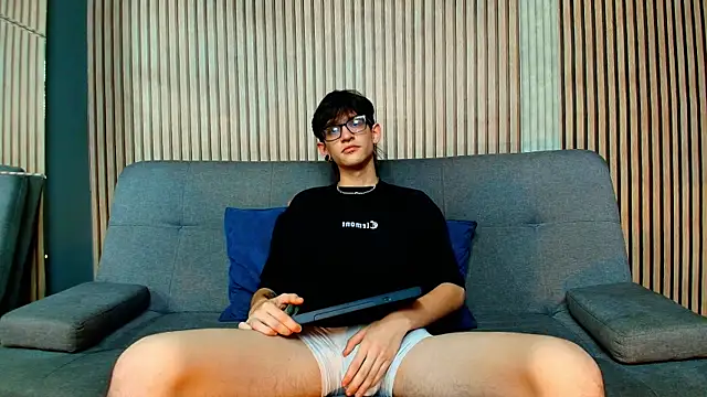 Jax valentine online show from March 6, 10:50 pm